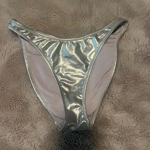 Brand new Skims metallic bikini bottoms size M